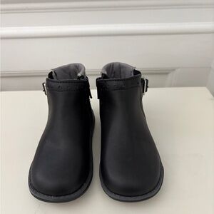Stride Rite Black Glitter Kids Boots
Sz 7M